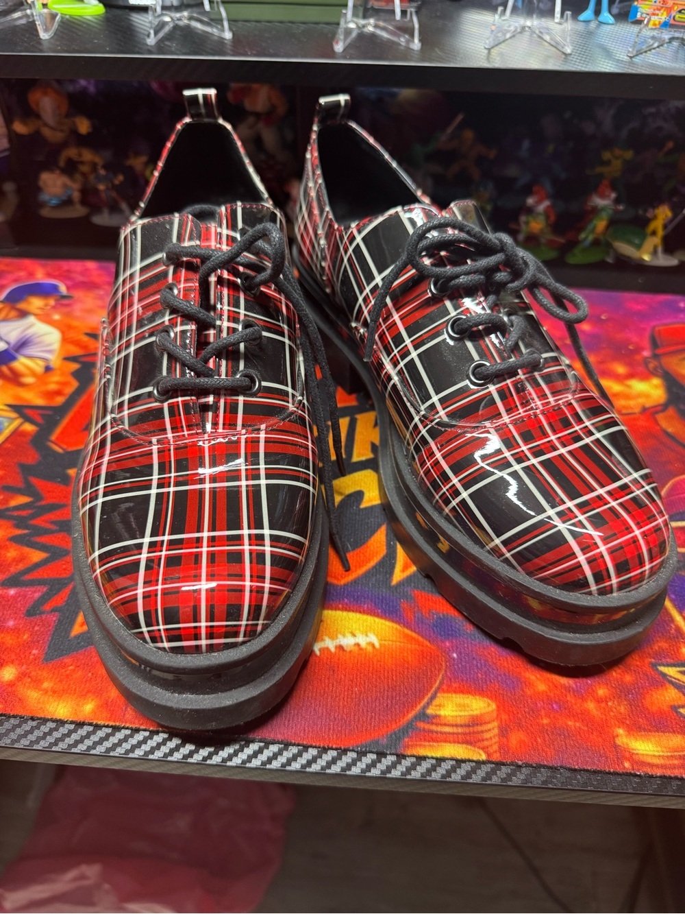 Plaid Lace-Up Women’s Shoes in Red and Black